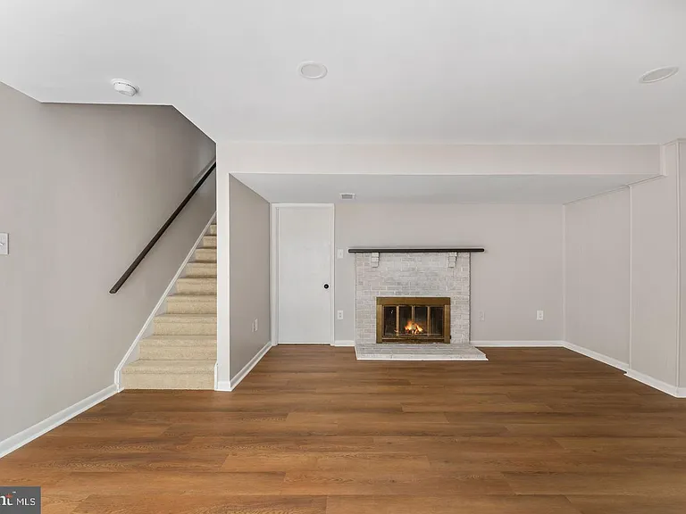 14843 Emberdale Dr — Photo 25