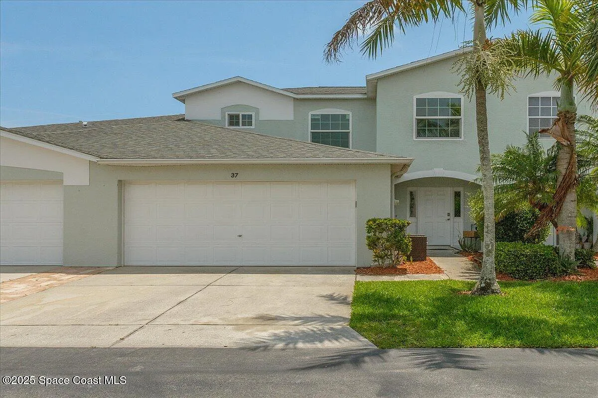 4 bed, 2.5 bath, 1840 sqft, $3,000 — Photo 1