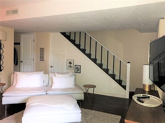 4th image of 8710 Plum Ln #8710