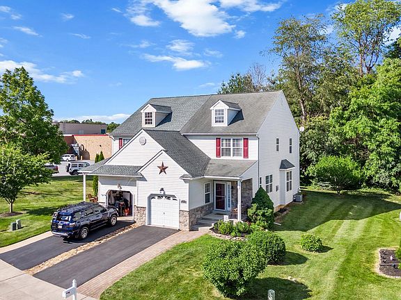 2nd image of 54 Steeplechase Cir