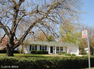 8110 Russell Rd, Alexandria, VA 22309