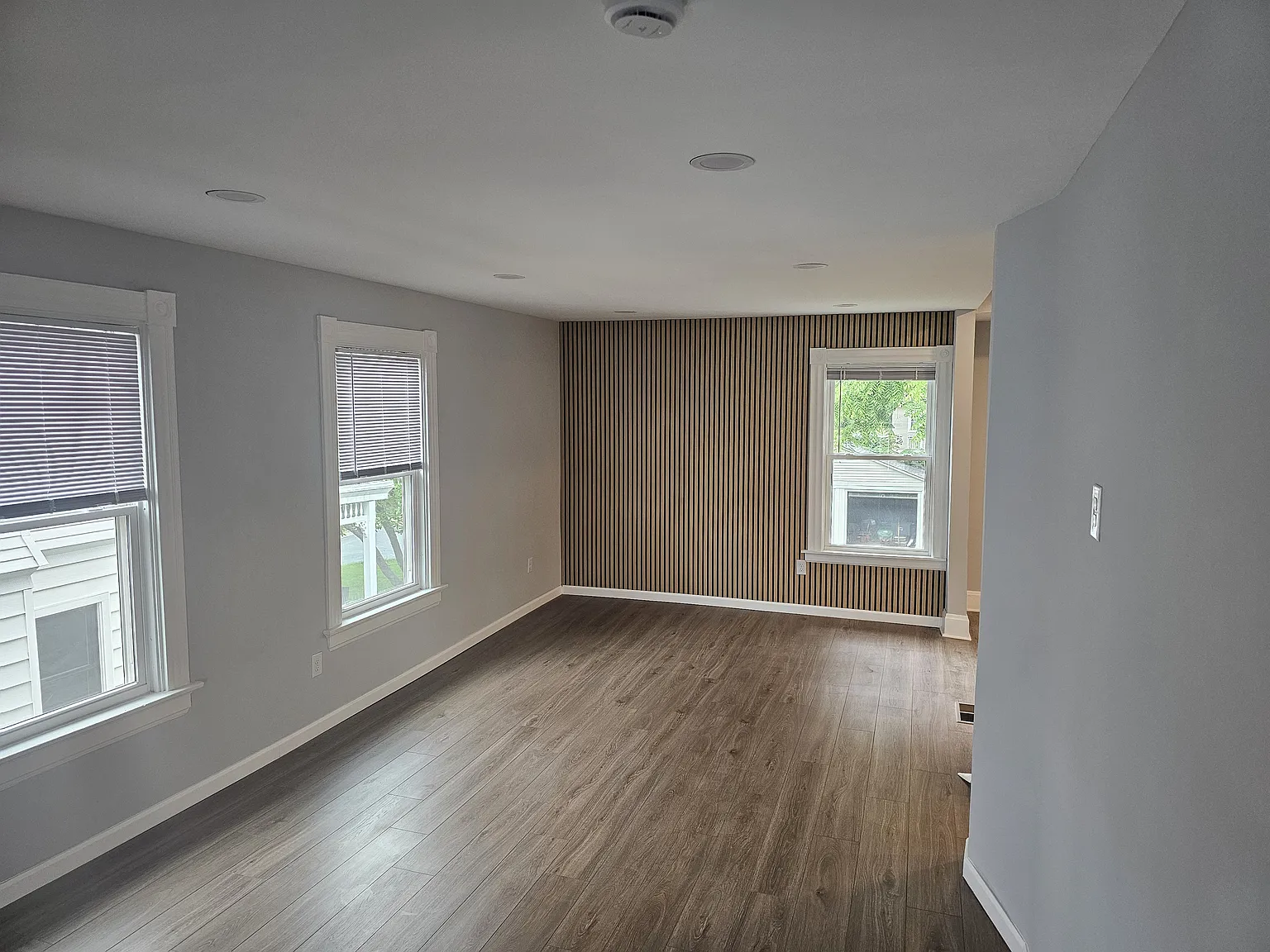3 bed, 1440 sqft, $2,100 — Photo 3