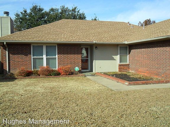 2nd image of 1504 Oriole Dr