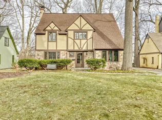 20 Ridgeview Dr, East Rochester, NY 14445