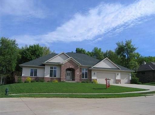 1st image of 210 McKinsie Ct NE