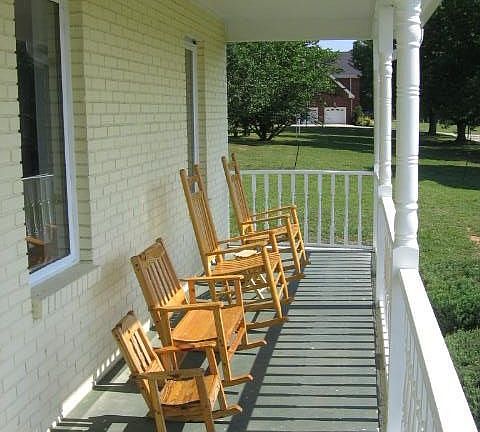 Rockin' Front Porch!