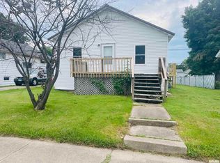 1237 N Poplar St, Centralia, IL 62801