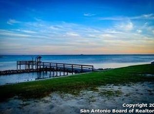 1001 Grand Cayman Ct, Rockport, TX 78382