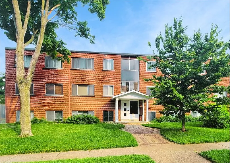 53 Marilyn Dr
