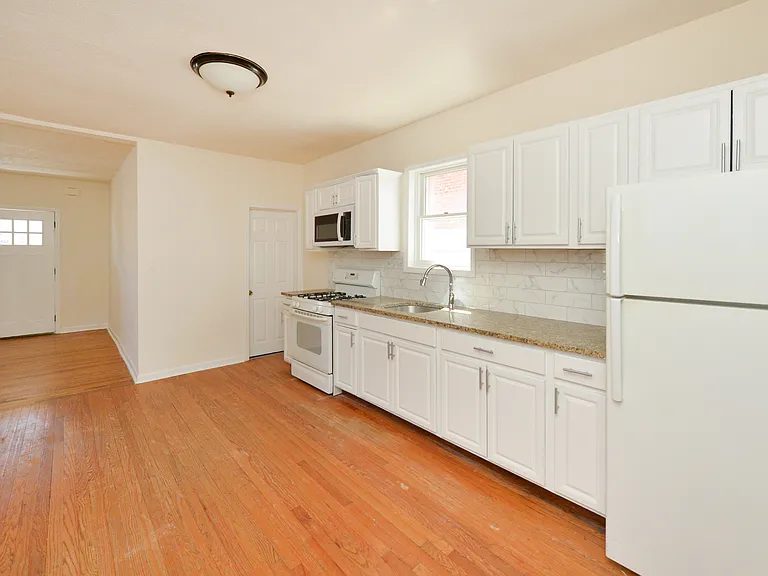 467 Washington Ave #1 — Photo 13