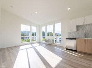 8770 N Willamette Blvd, Portland, OR 97203