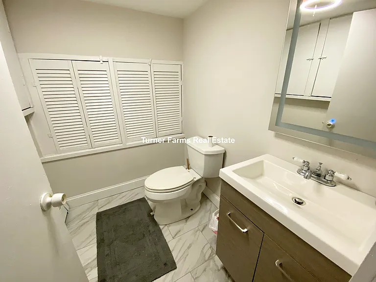 130 P St — Photo 11