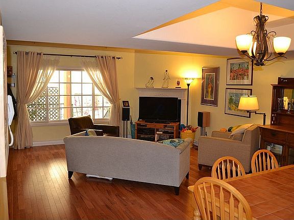 3rd image of 1615 Stoner Ave APT 5