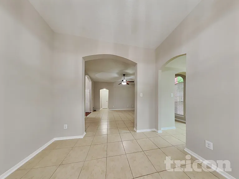 7002 Echo Pines Dr — Photo 4