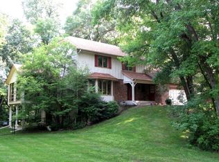 15908 White Pine Dr, Wayzata, MN 55391