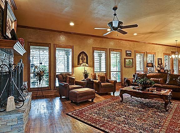 5th image of 1349 Saddlebrook Ct
