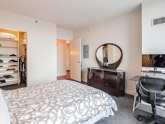 2nd image of 2101 Market St Unit 3408