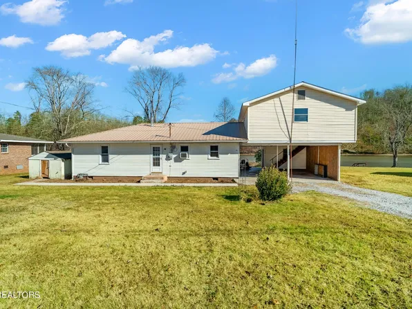 108 Lakeside Dr, Harriman, TN 37748
