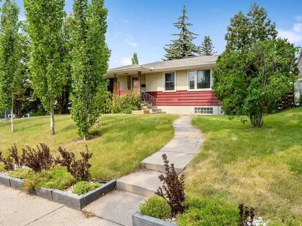 2720 S 32nd Ave SW, Calgary, AB T3E 0W2