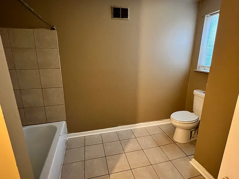 1433 N Fulton Ave — Photo 10