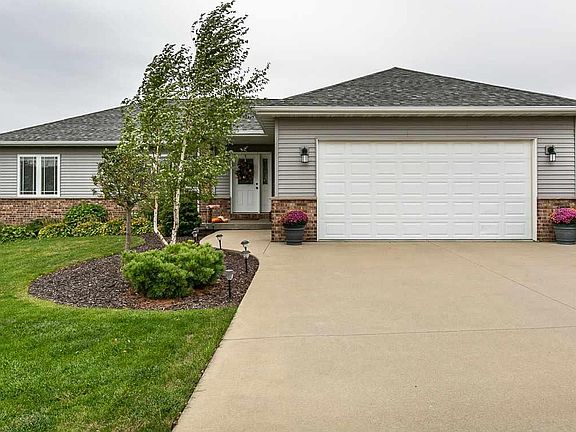 2nd image of 183 Lezlie Dr