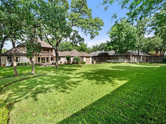 4th image of 2500 Woodbridge Trl