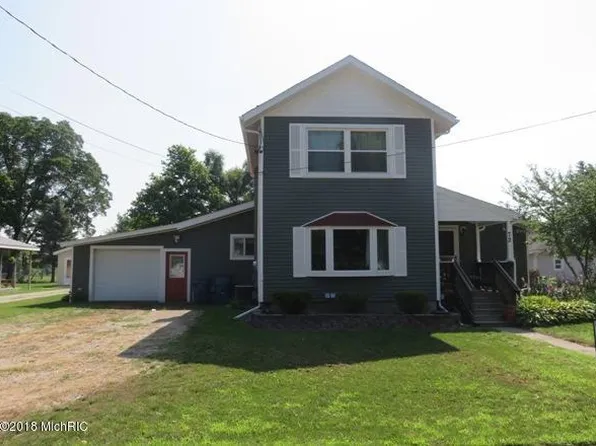 72 N Main St, Quincy, MI 49082