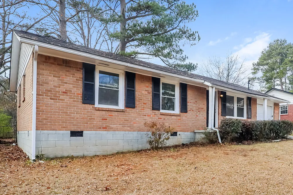 3 bed, 2.0 bath, 1473 sqft, $2,290 — Photo 3