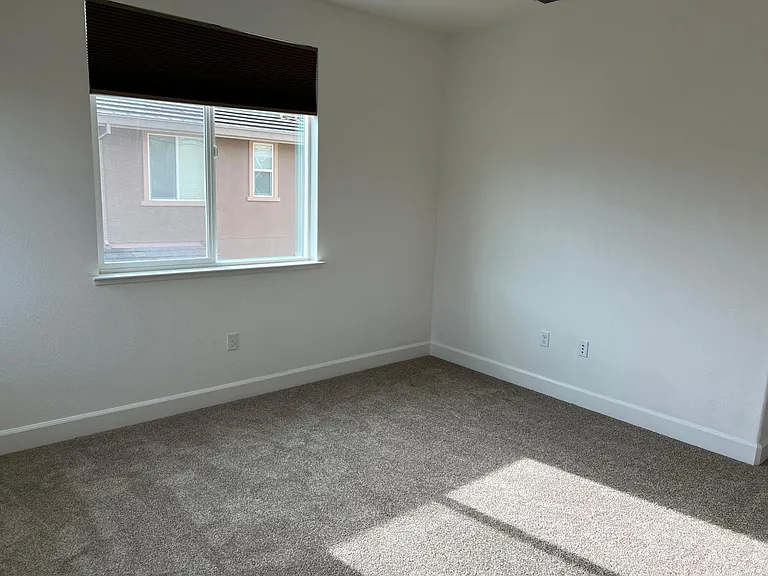 1617 Lee Way — Photo 14