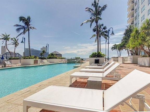 2nd image of 1115 Brickell Bay Dr #1510