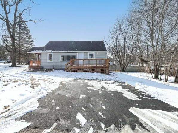 3011 Michael St, Wonder Lake, IL 60097