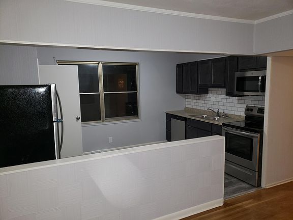5th image of 9822 Monarch Dr