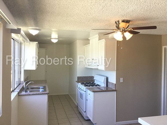 3rd image of 932 N Alameda Ave APT K
