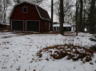 9389 N Kelly Lake Rd, Suring, WI 54174