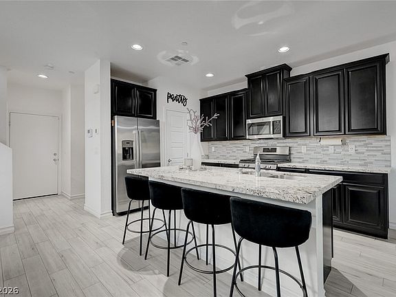 3rd image of 830 Star Estates Ave