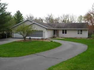 11958 Bend River Rd, Roscoe, IL 61073