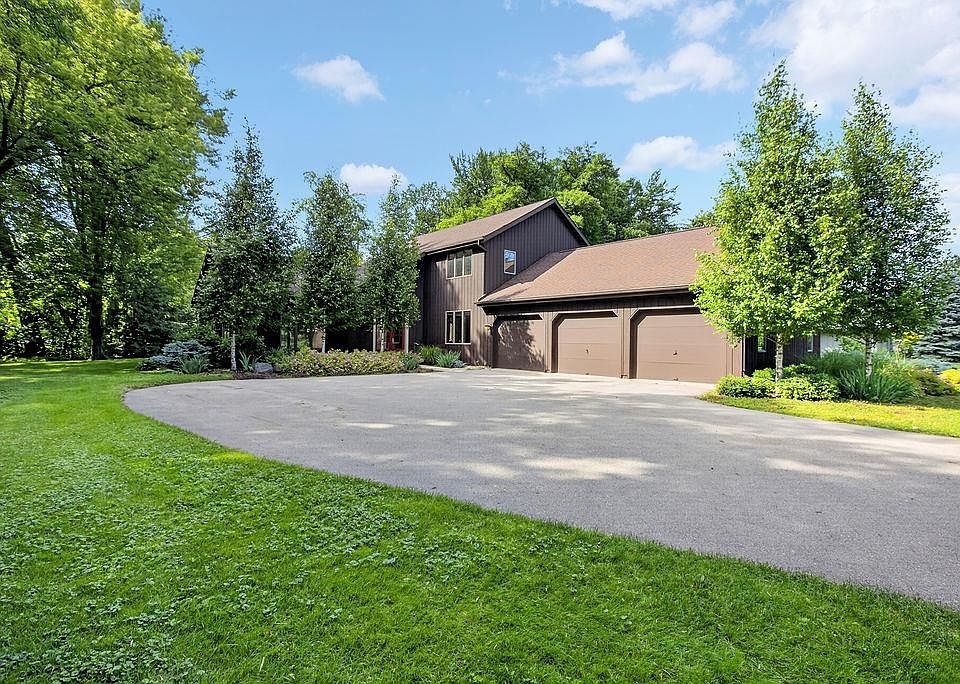 1st image of 382 Lake Rd