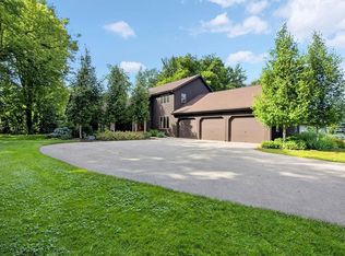 382 Lake Rd, Menasha, WI 54952