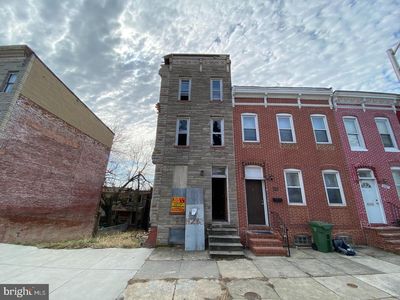 1921 Hollins St