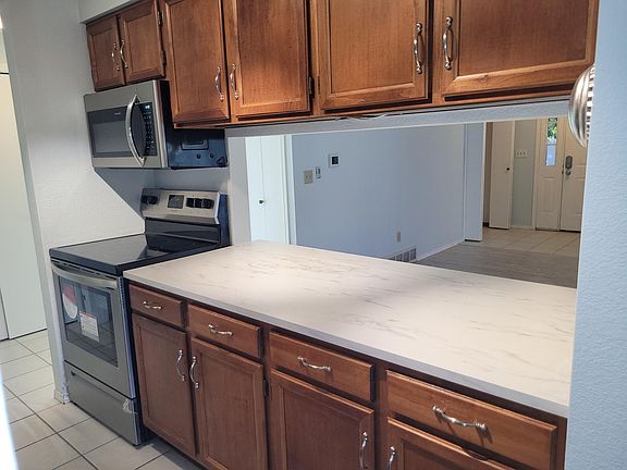 Kitchen with brand new appliances