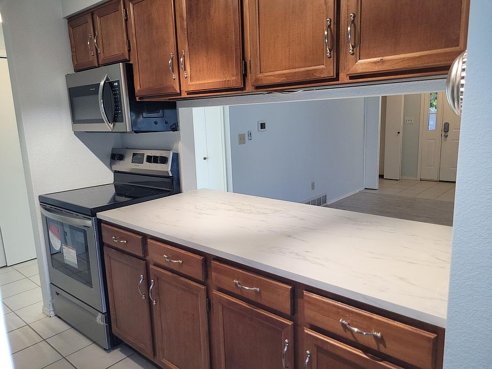Kitchen with brand new appliances