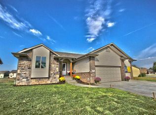 1307 N High Park Dr, Derby, KS 67037