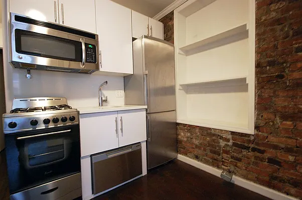 Rented by REAL New York | media 11