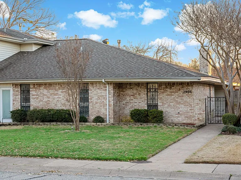 2906 Country Place Ct — Photo 17