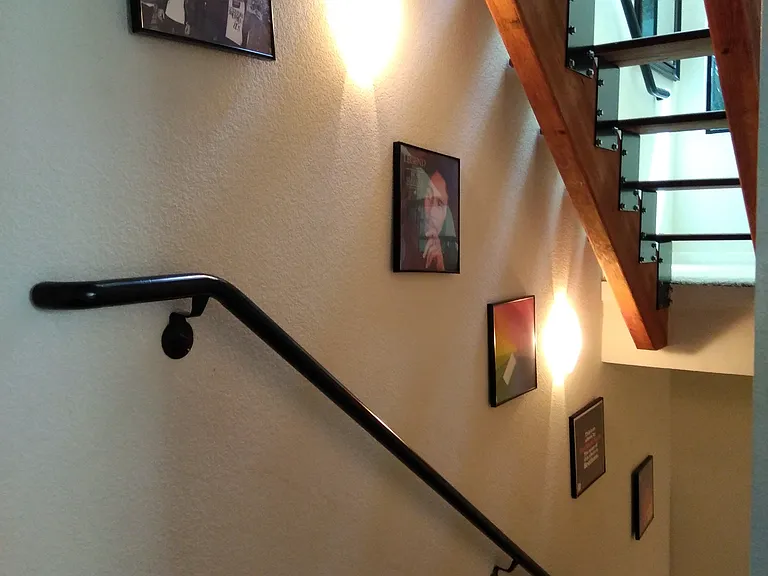 907 Zephyr Dr — Photo 4