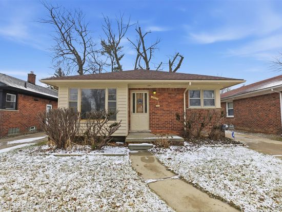 12835 Oak Park Blvd, Oak Park, MI 48237