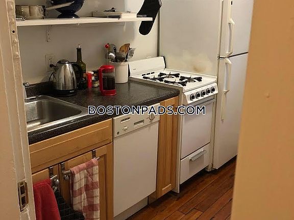 4th image of 99 Hancock St #Ub1