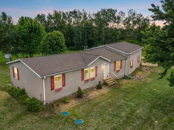 N5170 Redwood Ln, Shawano, WI 54166