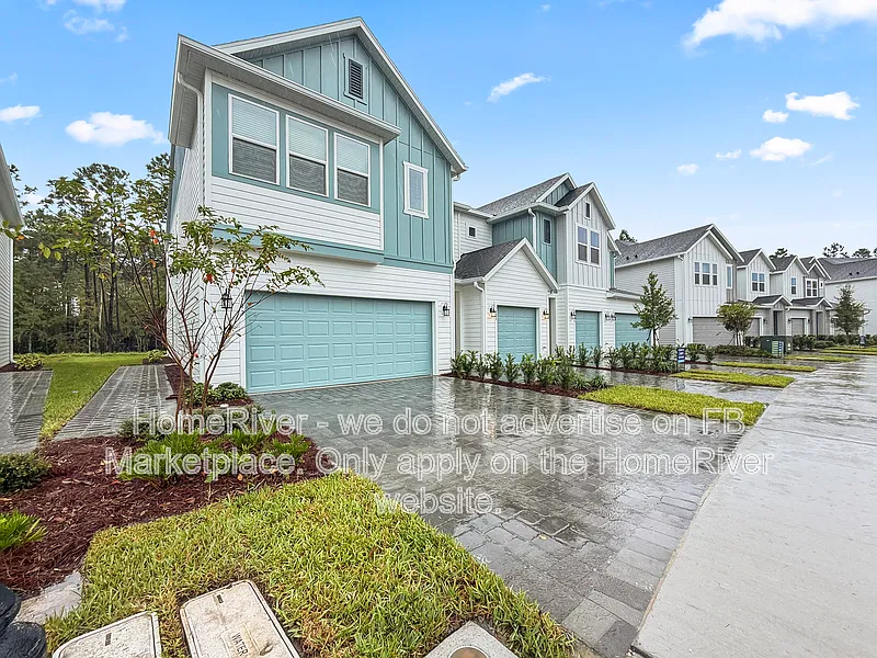 2 bed, 3.0 bath, 1356 sqft, $2,099 — Photo 2