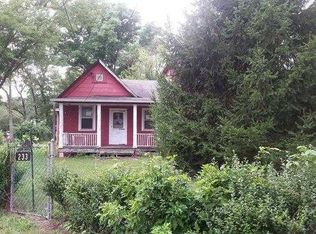 233 S Lincoln Ave, Middlesex, NJ 08846